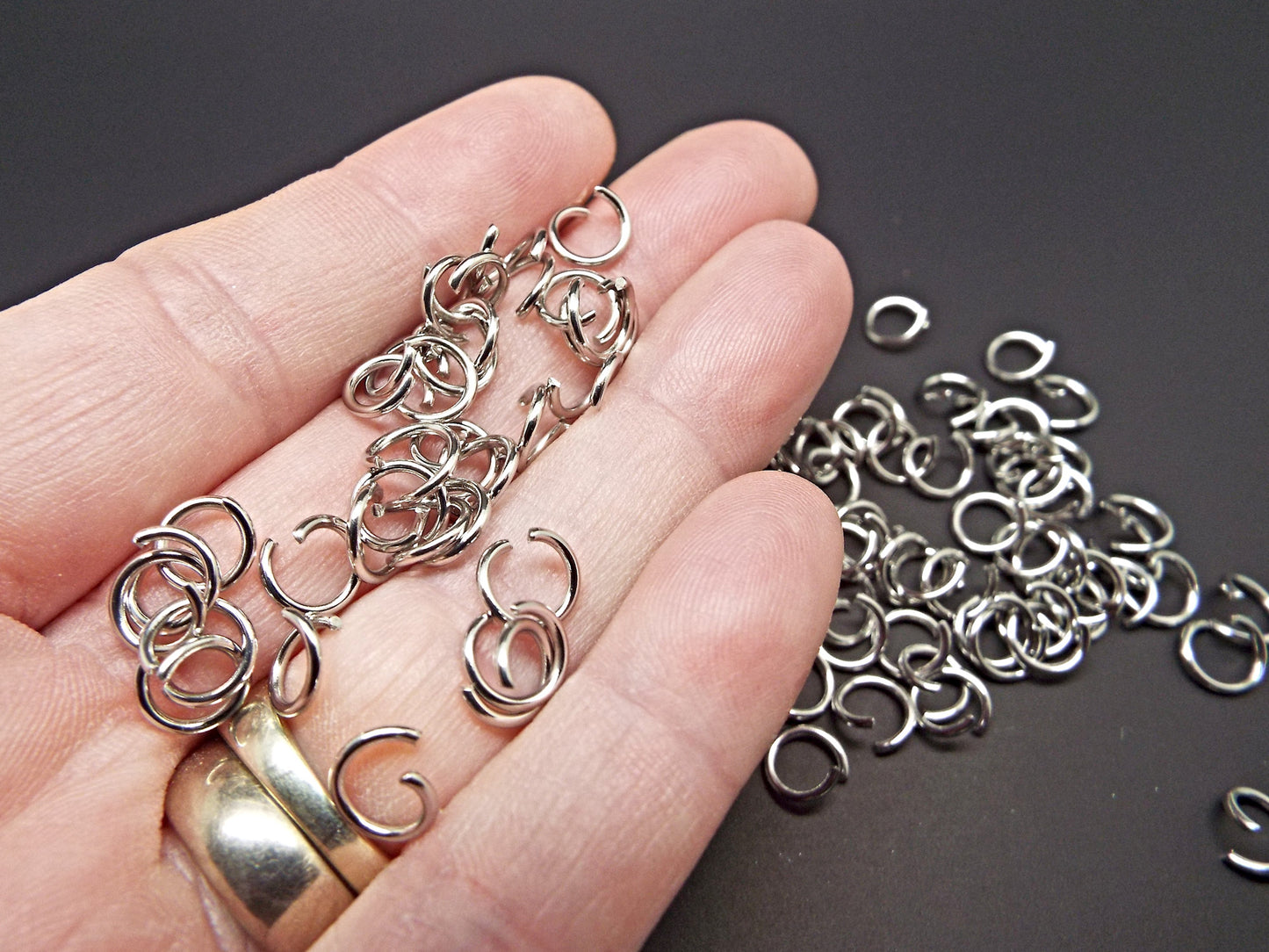 100 Stainless Steel Jump Rings, 7mm or 8mm, Jewellery Making Findings, 18 and 20 Gauge