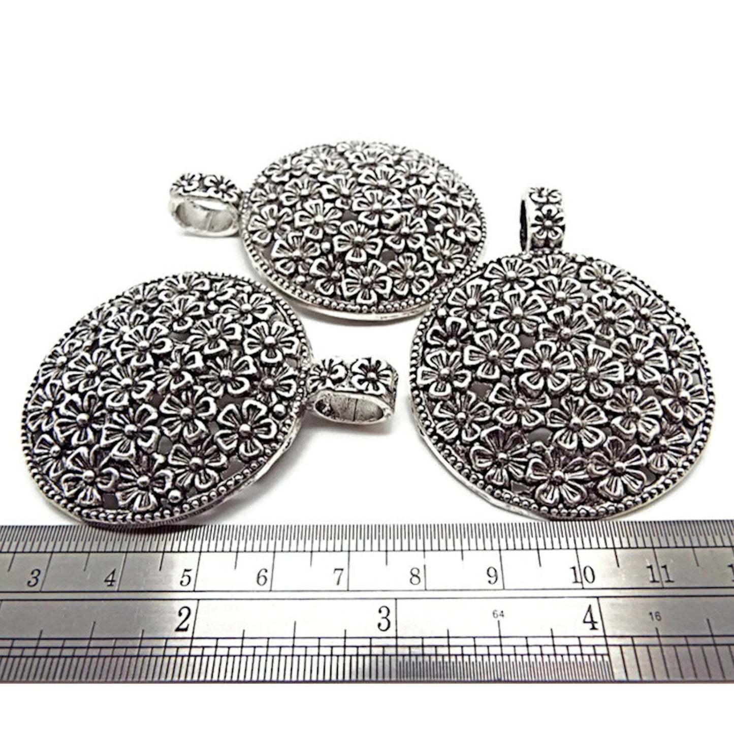 5 Flower Pendants with Daisy Design, Boho Jewellery, 59x45mm Tibetan Silver Style Pendant Bases