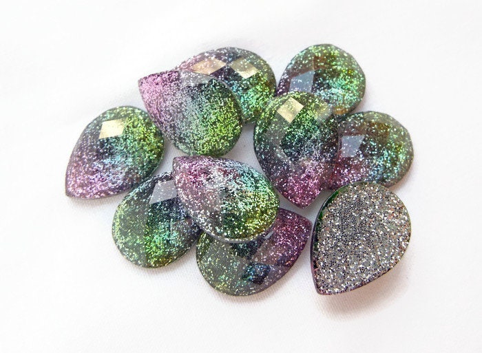 10 TEARDROP Glitter Cabochons in Green and Pink, Faceted Kawaii Resin Sparkle Cabs, 18mm
