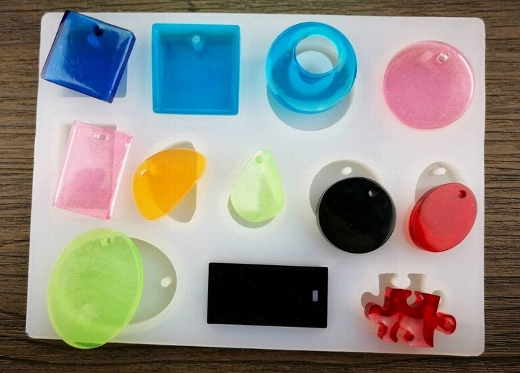 12PC Pendant Mould 152x113mm for Resin and Clay Jewelry Casting, 40-24mm Moulds