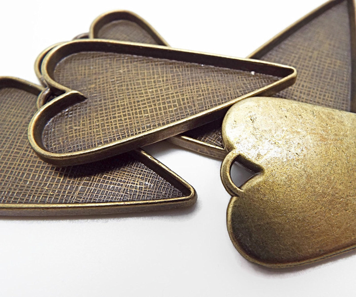 3 BRONZE HEART Bezel Tray Pendants, Resin or Clay Setting, Antique Bronze Color 58mm