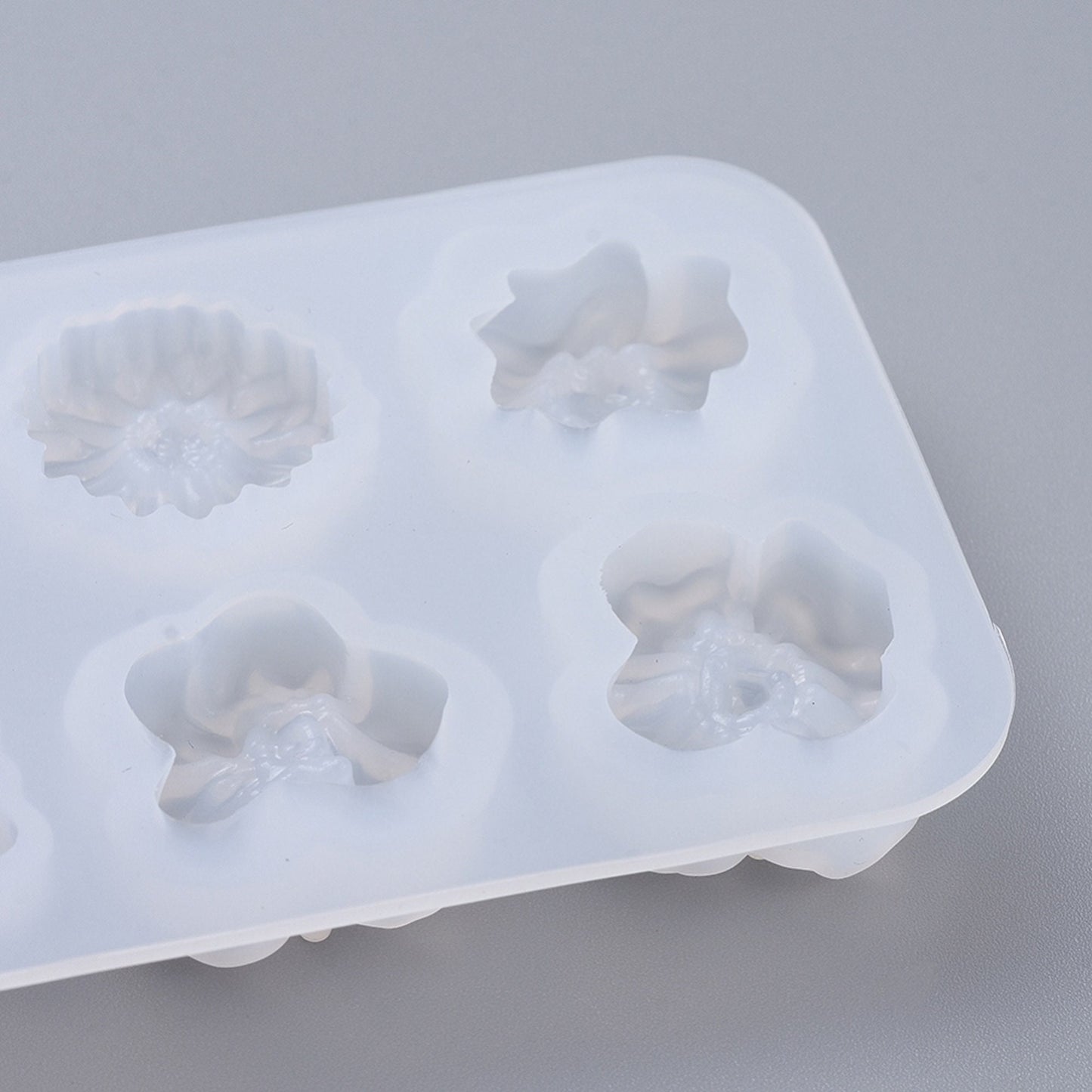 6 FLOWER SILICONE MOULD, Tool for Resin and Polymer Clay for Jewellery and Cabochon Crafts, 22-26mm