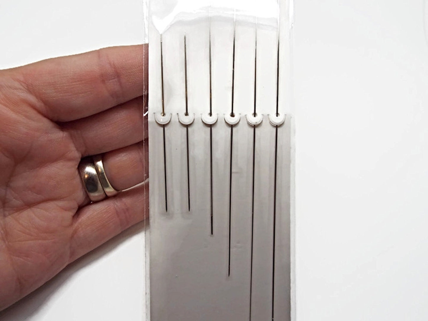 BIG EYE Beading Needles from BeadSmith, Pack of 6 in 4 Sizes for Beading Crafts