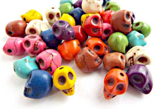 40 HOWLITE SKULL BEADS for Halloween Jewelry and Decoration, Multicolored Loose 1cm Beads