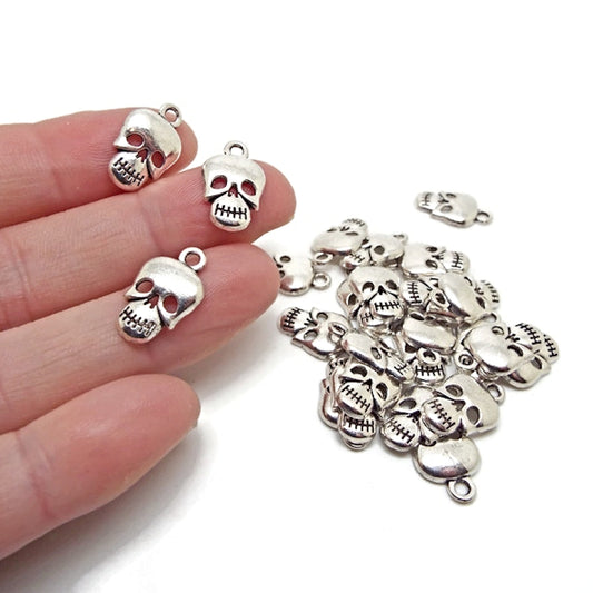 20 Metal Skull Charms, Antique Silver Tone 16x10mm 1.5mm Hole