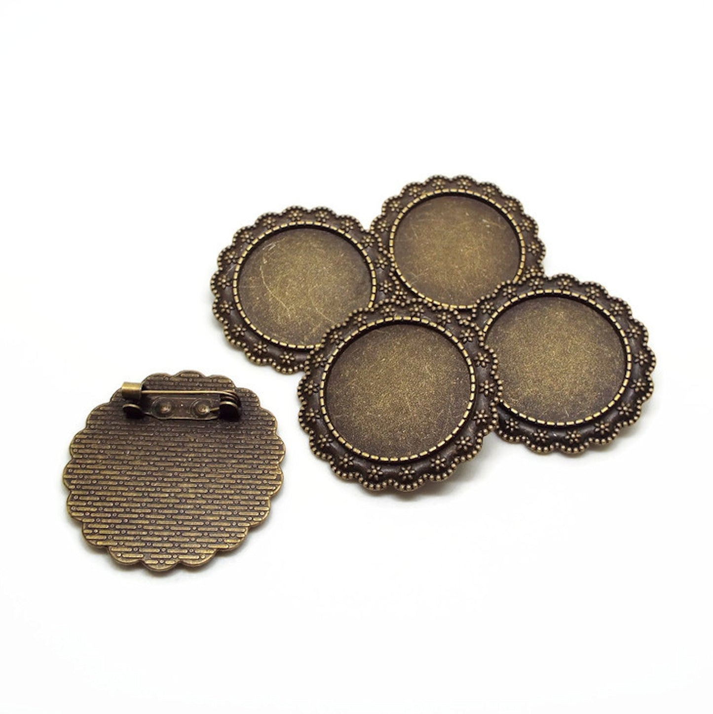 5 Round Brooch Blanks in Antique Bronze with a 25mm Round Setting