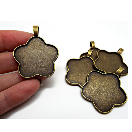 5 BRONZE FLOWER BEZEL TRAYS 40mm Flower Pendants for Setting Resin or Clay in Antique Bronze Alloy