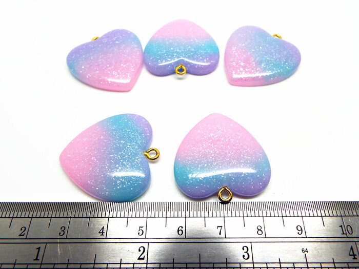 29MM RAINBOW HEART Pendants, Glitter and Resin Valentine Jewellery Charms, Set of 5