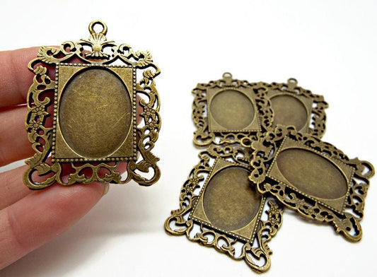 5 ANTIQUE BRONZE BEZEL TRAY PENDANTS, 24mm Oval Cabochon Setting with a Scroll Edge Design, Cameo Style