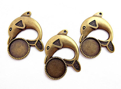 3 ANTIQUE BRONZE Dolphin Pendants with 15mm Cabochon Setting, Bezel Jewellery Blanks