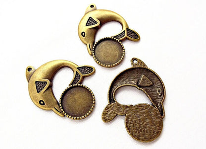 3 ANTIQUE BRONZE Dolphin Pendants with 15mm Cabochon Setting, Bezel Jewellery Blanks