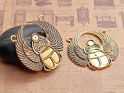 3 ANTIQUE GOLD Scarab Pendants with Two Hanging Holes, 42x41mm Large Alloy Beetle Keyring or Bag Charm Blank