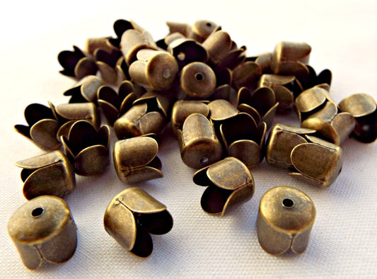 50 ANTIQUE BRONZE Tone Bead Caps in a Tulip Flower Style, 8x8mm Jewelry Findings, 1.3mm Hole