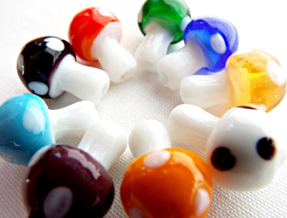 20 GLASS MUSHROOM BEADS in Mixed Colors, 16x12mm Lampwork Charms and Pendants