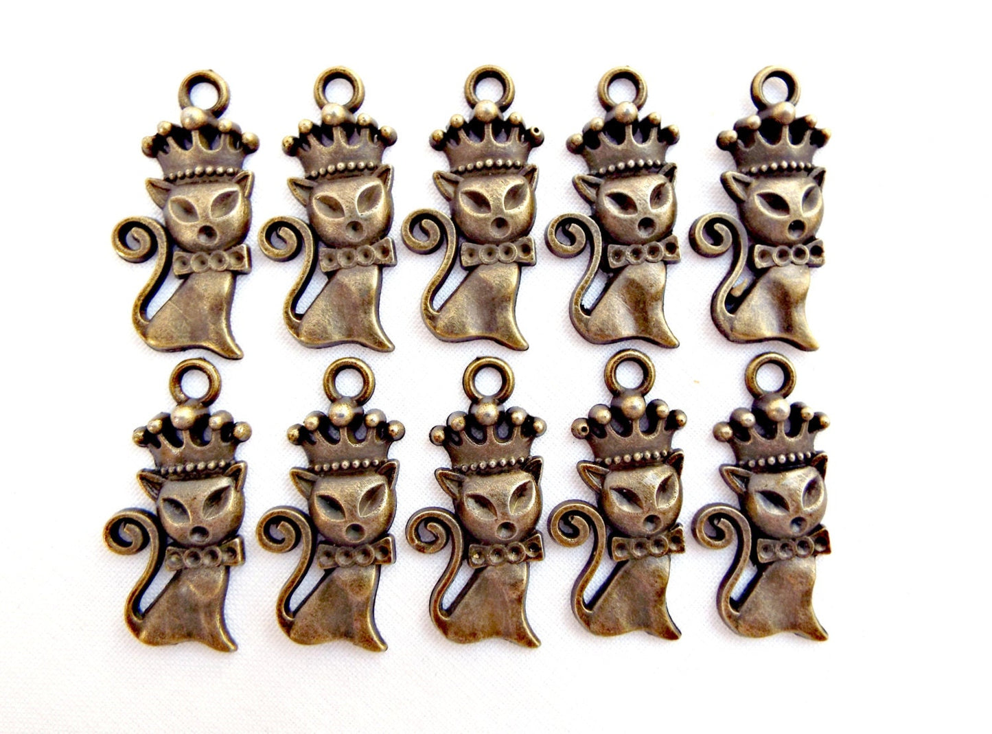 20 BRONZE CAT With Crown Jewellery Charms, Bronze Tone Alloy for Jewellery Crafts