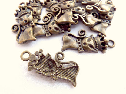 20 BRONZE CAT With Crown Jewellery Charms, Bronze Tone Alloy for Jewellery Crafts