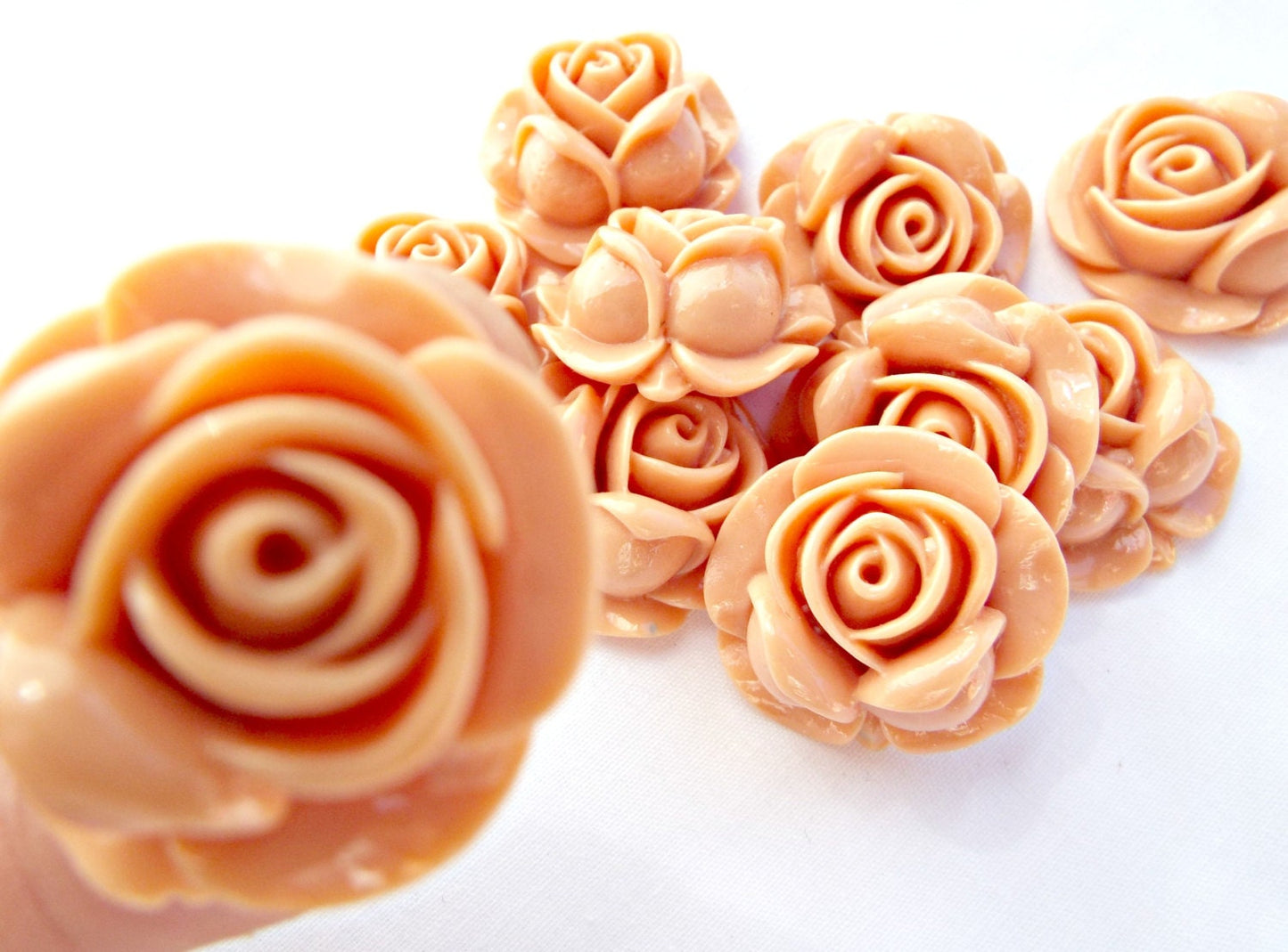 10 Peach Flower Cabochons, 27mm Resin Rose Cabs for Jewellery Making and Mixed Media Crafts